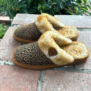 Ariat Slippers Size 7 Brand New! Never Worn